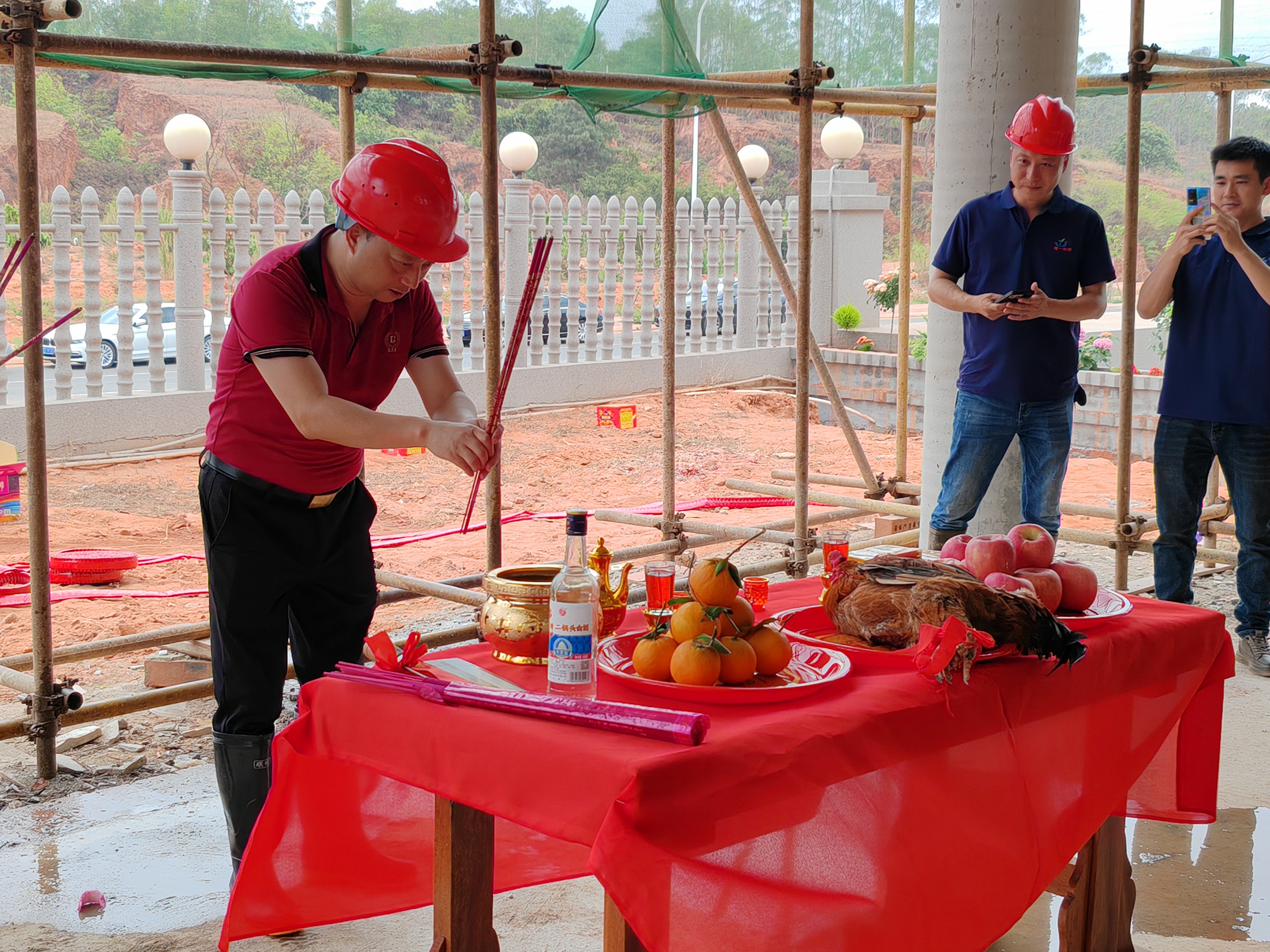 主體結構順利封頂大吉 主體結構順利封頂大吉